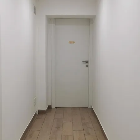 Whitehouseandrea Apartment