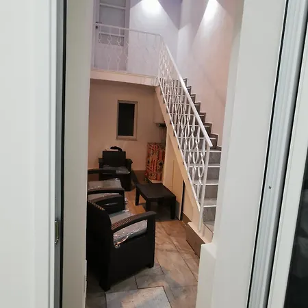 Whitehouseandrea Apartment *